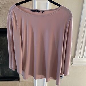 GILI Split Sleeve Top